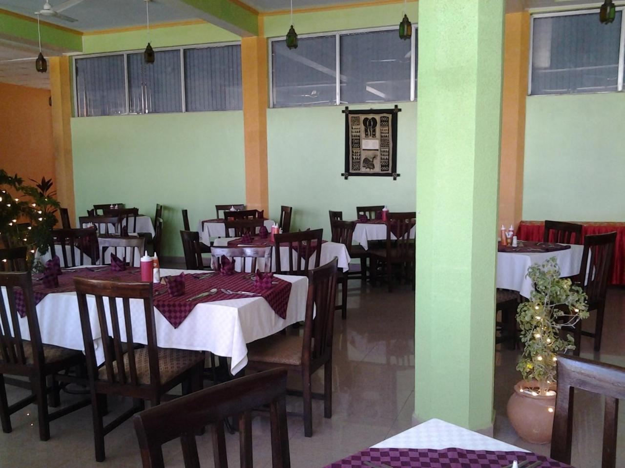 Midview Hotel Nyali Mombasa Luaran gambar